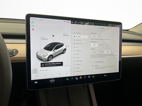 Tesla Model Y 19 of 28