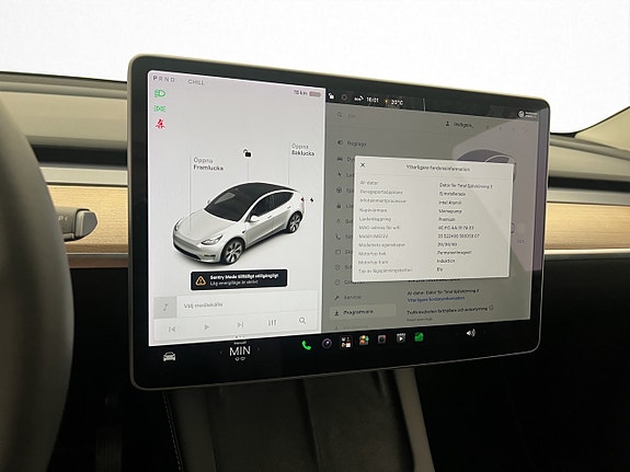 Tesla Model Y 24 of 28