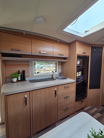Knaus Sport - 580 QS -Barnkammare - Förtält 3m 30 of 30