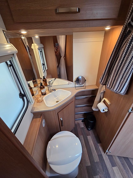 Knaus Sport - 580 QS -Barnkammare - Förtält 3m 19 of 30