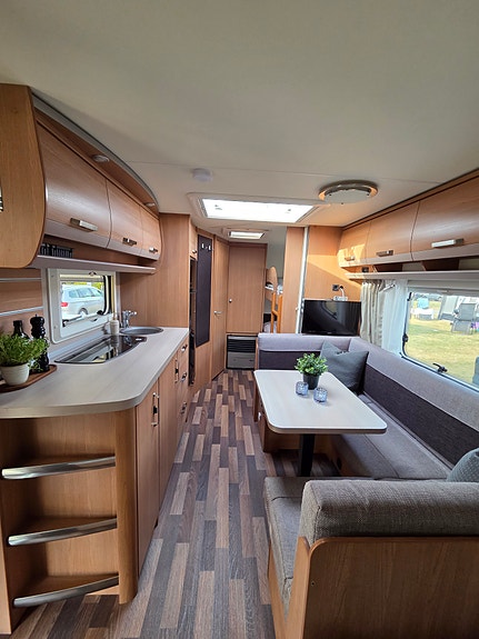 Knaus Sport - 580 QS -Barnkammare - Förtält 3m 2 of 30