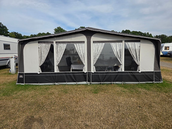 Knaus Sport - 580 QS -Barnkammare - Förtält 3m 5 of 30