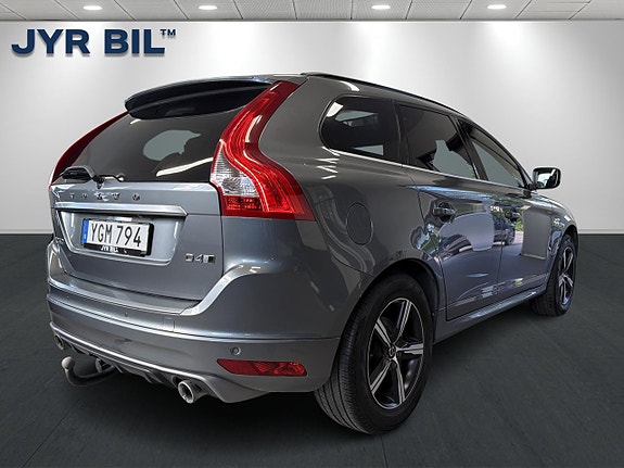 Volvo XC60 3 of 5
