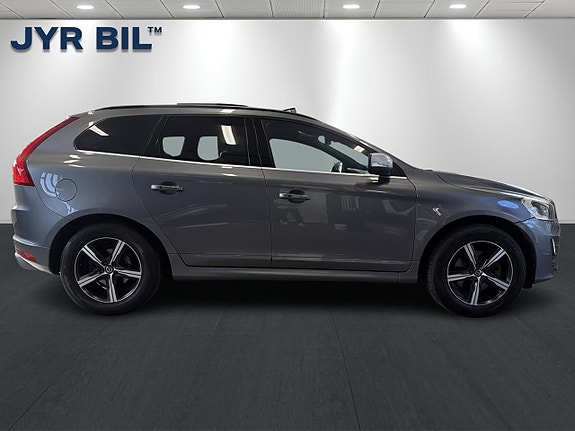 Volvo XC60 2 of 5