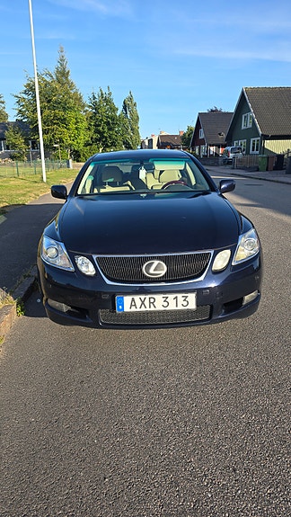 Lexus GS450h 2 of 5