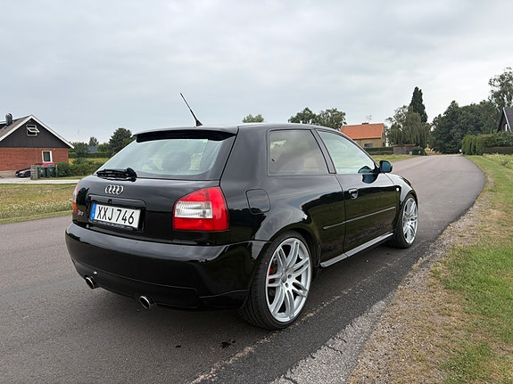 Audi S3 4 of 5
