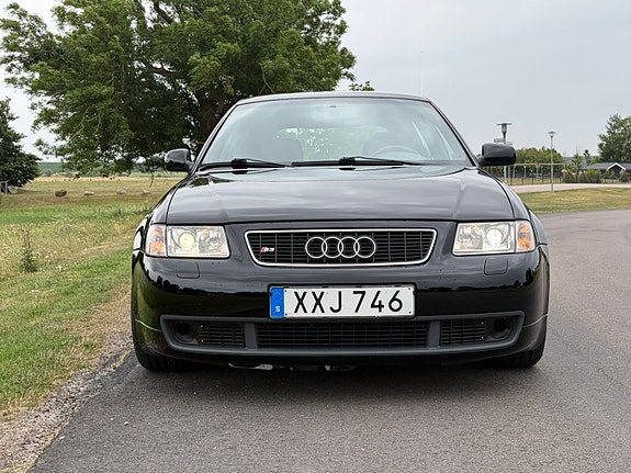 Audi S3 3 of 5