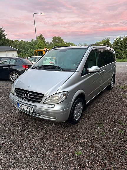 Mercedes-Benz Viano 4 of 5