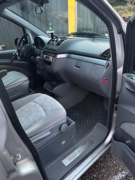 Mercedes-Benz Viano 6 of 8