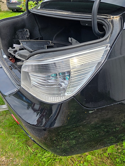 BMW 530d 4 of 5