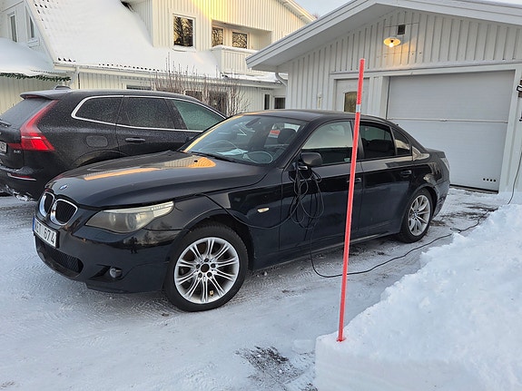 BMW 530d 2 of 5