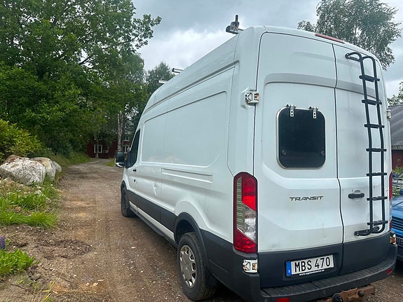 Ford Transit 3 of 5