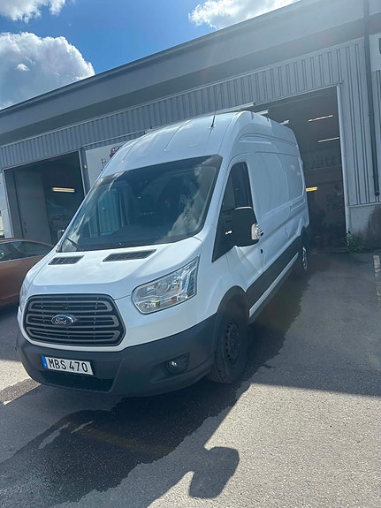 Ford Transit 2 of 5