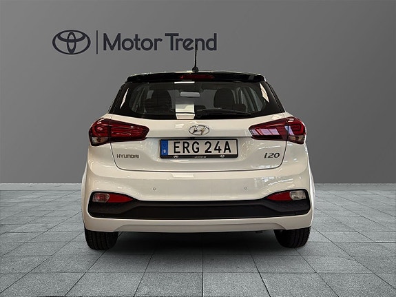 Hyundai i20 4 of 17