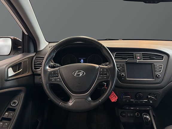 Hyundai i20 11 of 17