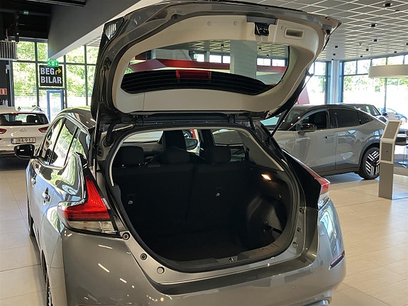 Nissan Leaf 5 of 5