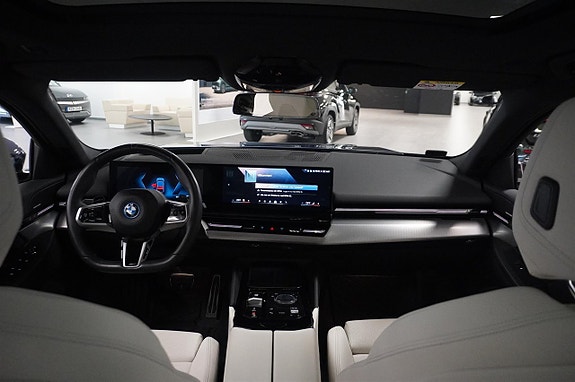 BMW 530e 11 of 20