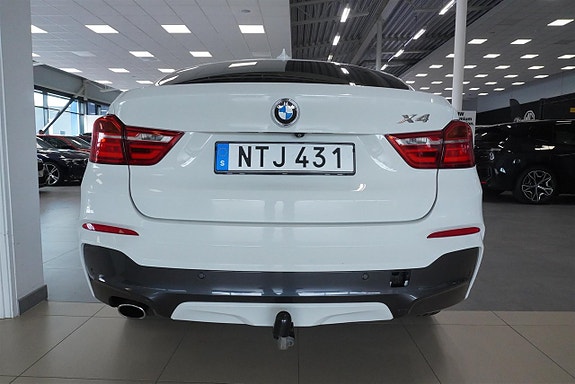 BMW X4 4 of 6