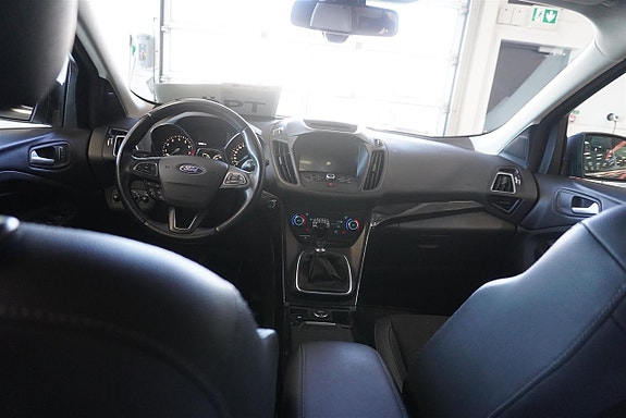 Ford Kuga 4 of 9