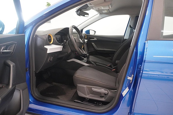 Seat Arona 2 of 5