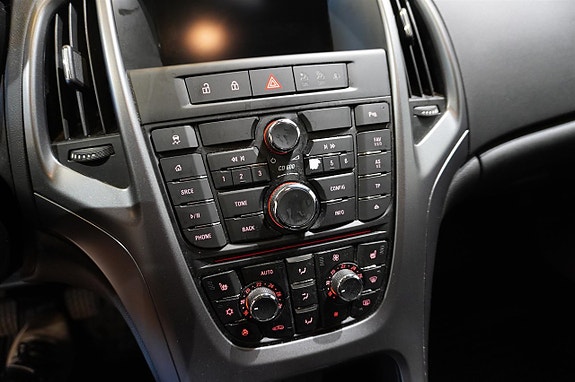 Opel Astra 12 of 12