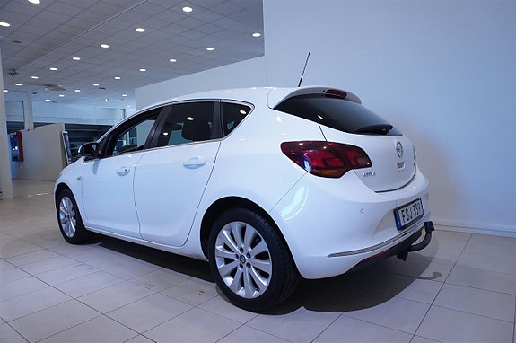 Opel Astra 6 of 12