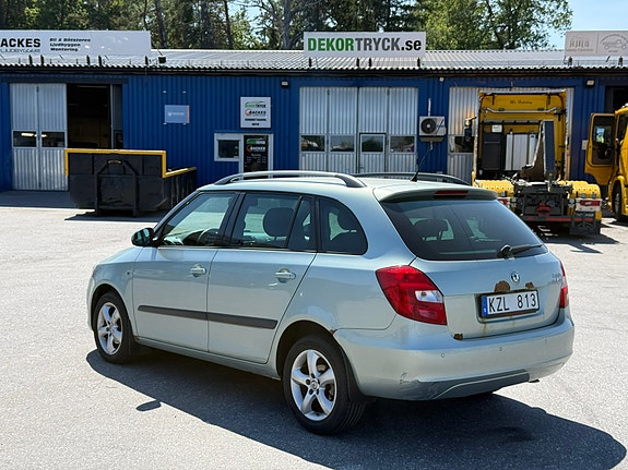 Skoda Fabia 2 of 5