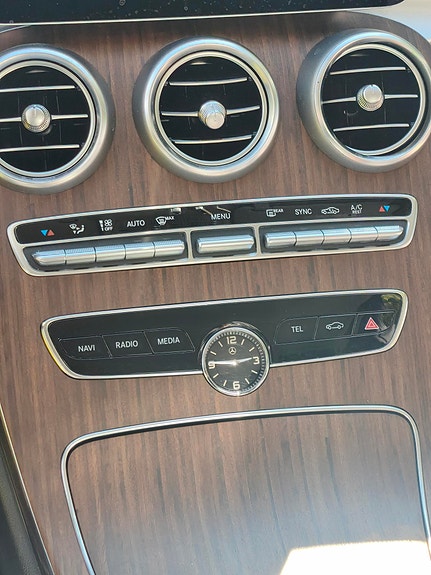 Mercedes-Benz C200 5 of 5
