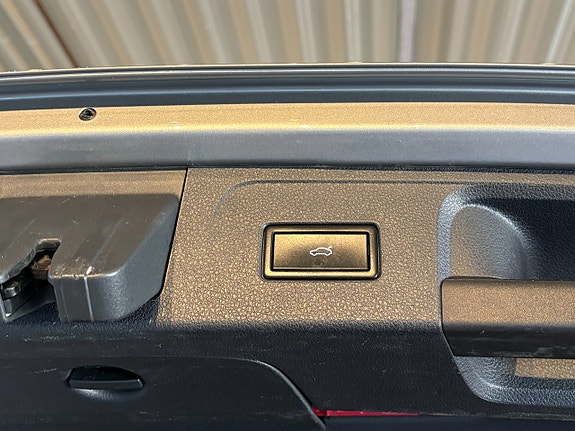 Volkswagen Passat 22 of 24