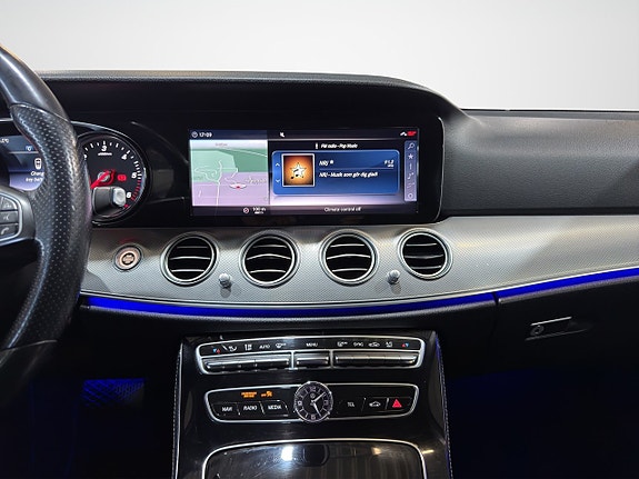 Mercedes-Benz E200 30 of 30