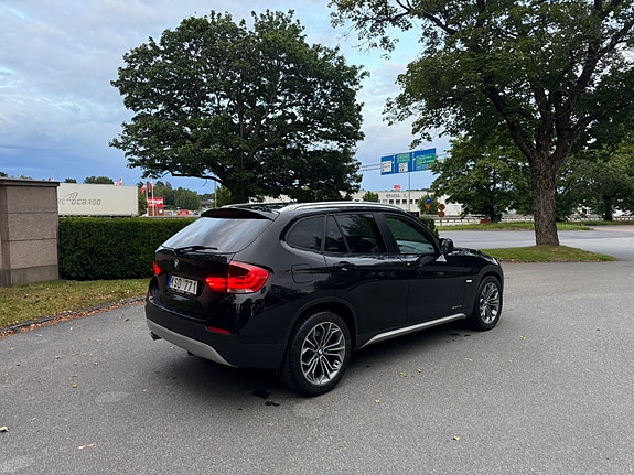 BMW X1 4 of 5