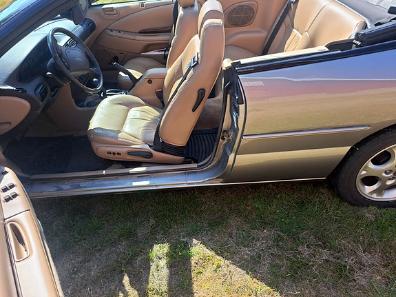 Chrysler Stratus 6 of 7