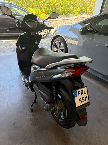 Kymco Agility 26 2 of 4