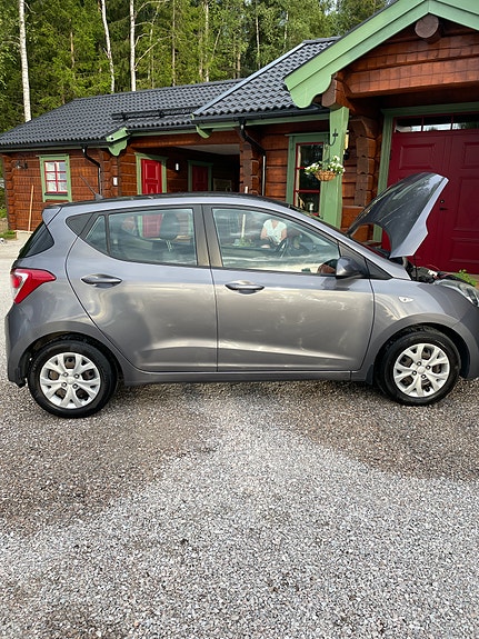Hyundai i10 8 of 8