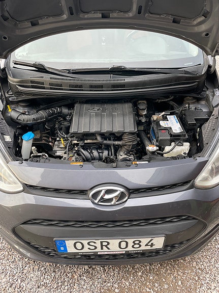 Hyundai i10 3 of 8