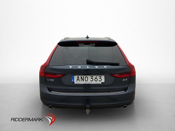 Volvo V90 3 of 5