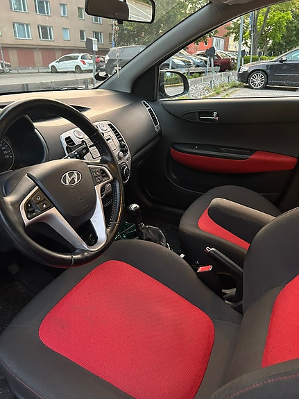 Hyundai i20 4 of 4