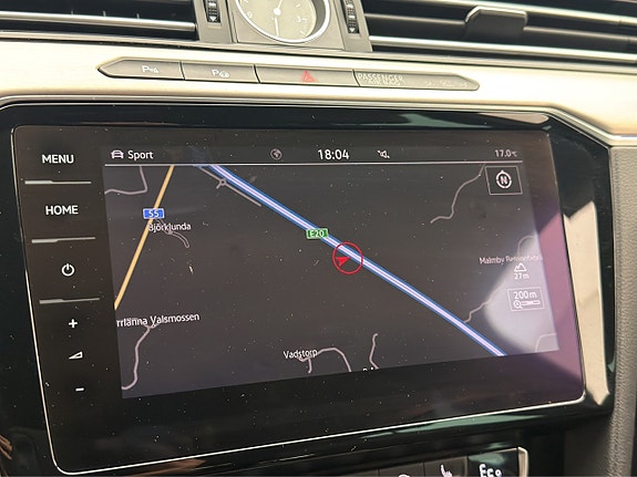 Volkswagen Passat 21 of 29