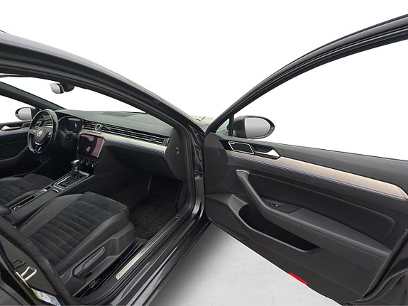 Volkswagen Passat 9 of 29