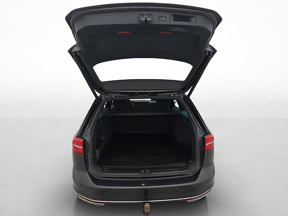 Volkswagen Passat 29 of 29