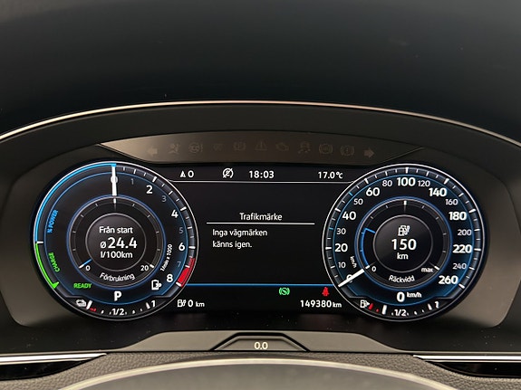Volkswagen Passat 16 of 29