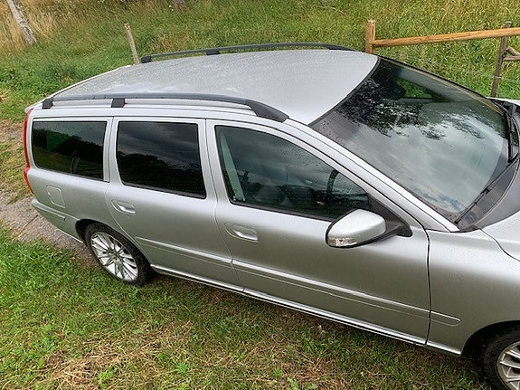 Volvo V70 3 of 10