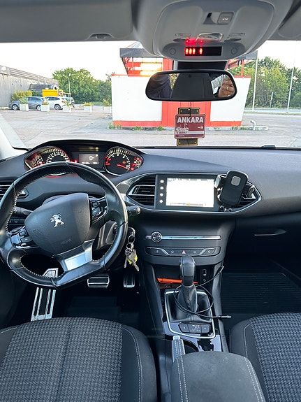 Peugeot 308 5 of 5