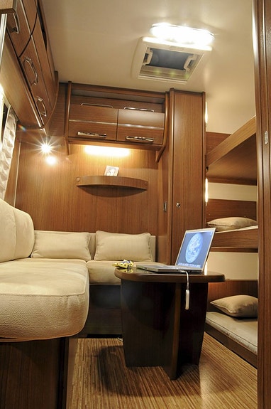 Adria Alpina 743 UK 7 of 11