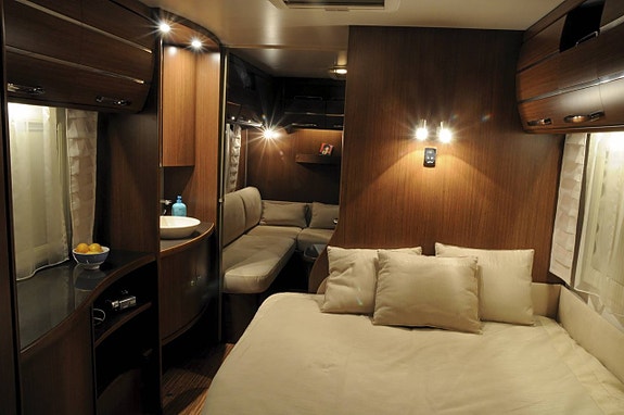 Adria Alpina 743 UK 8 of 11
