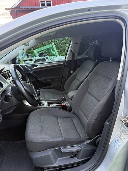 Volkswagen Golf VII 5 of 5