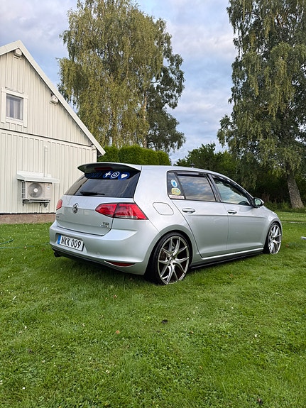 Volkswagen Golf VII 3 of 5