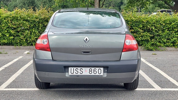 Renault Megane II 3 of 5