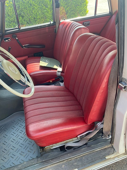 Mercedes-Benz 200 7 of 8