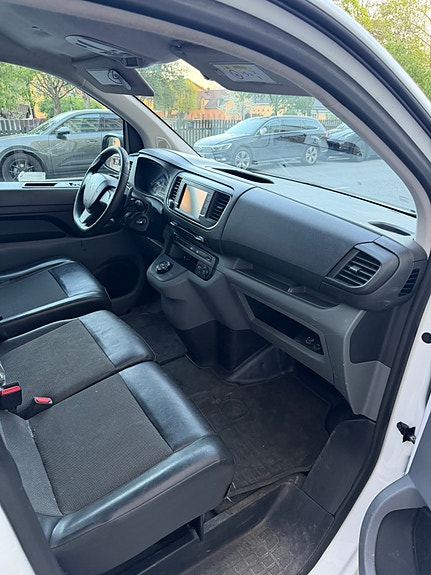 Peugeot Expert 8 of 10